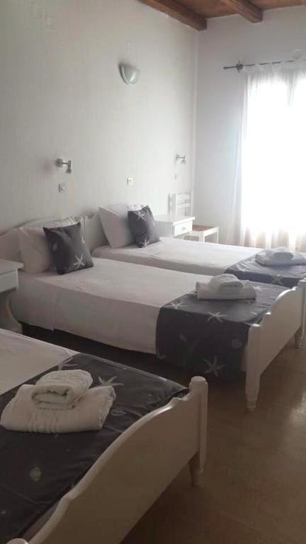 Fisilanis Beachfront Hotel Logaras Eksteriør billede